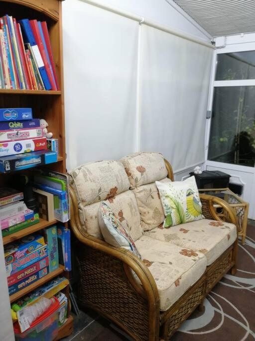 Welsh Miners Cottage Four Bedroom House Treherbert Esterno foto