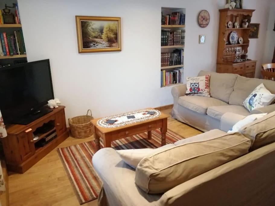 Welsh Miners Cottage Four Bedroom House Treherbert Esterno foto
