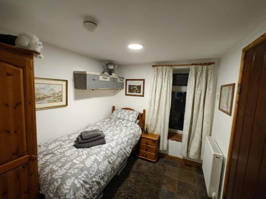 Welsh Miners Cottage Four Bedroom House Treherbert Esterno foto